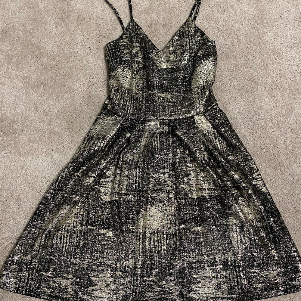 Fun party dress black and gold